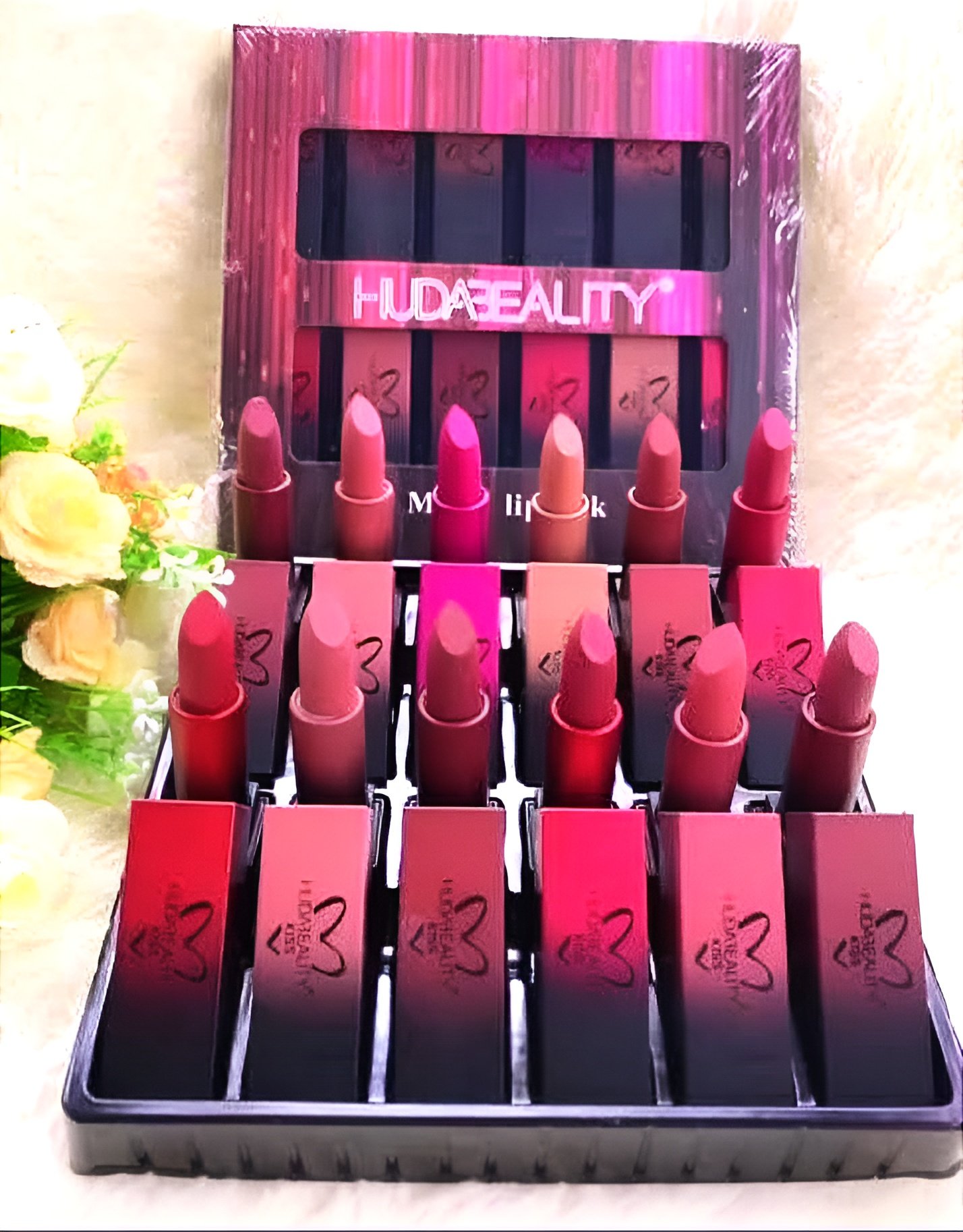 Huda bullet matte lipstick  Pack off 12